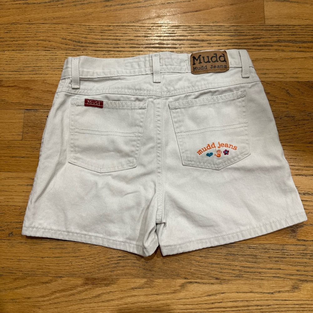 Mudd White 2000’s Shorts